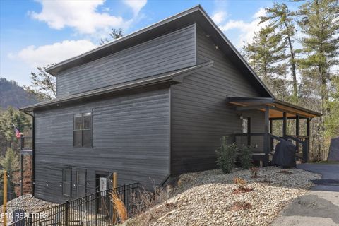 Photo of 2630 Waldens Creek Rd, Sevierville, TN 37862 (MLS # 1329808)