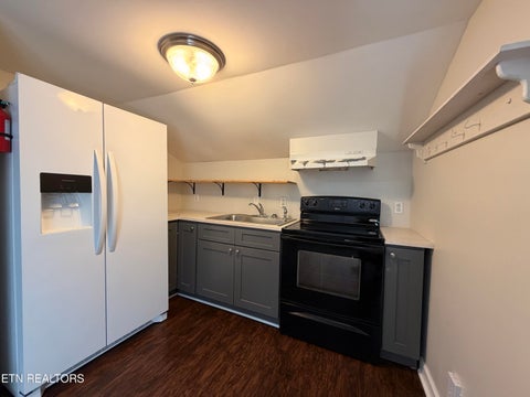 Tiny photo for 424 E Scott Ave #B, Knoxville, TN 37917 (MLS # 1354000)