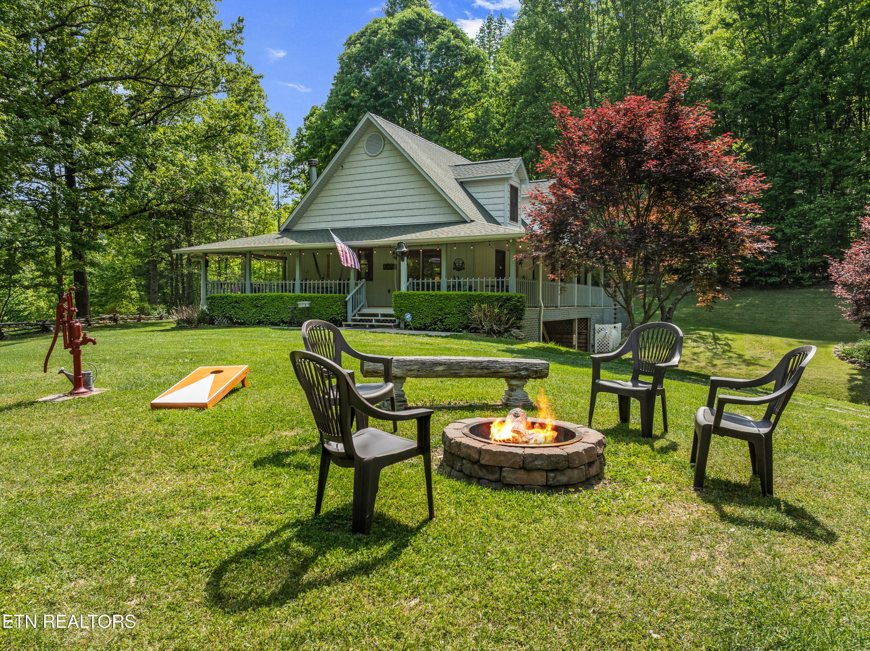1043 Reagan Springs Rd