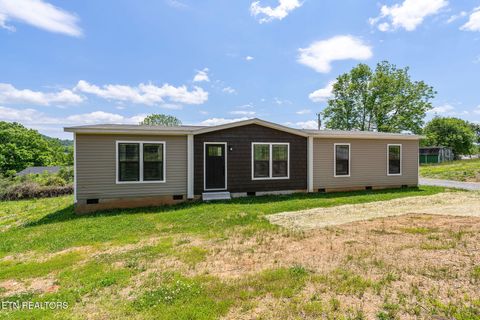 Tiny photo for 413 Whitaker St, Tazewell, TN 37879 (MLS # 1340560)