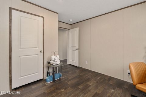Tiny photo for 413 Whitaker St, Tazewell, TN 37879 (MLS # 1340560)