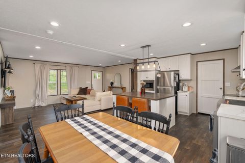 Tiny photo for 413 Whitaker St, Tazewell, TN 37879 (MLS # 1340560)
