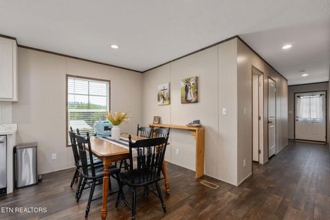 Tiny photo for 413 Whitaker St, Tazewell, TN 37879 (MLS # 1340560)