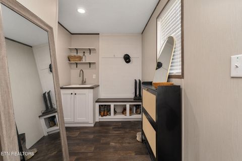 Tiny photo for 413 Whitaker St, Tazewell, TN 37879 (MLS # 1340560)