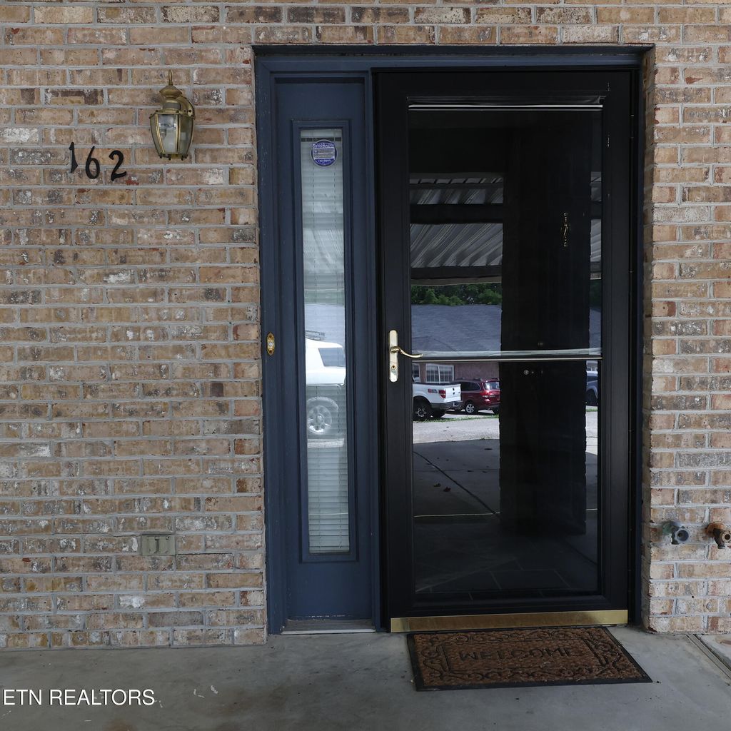 Photo of 162 High Point Lane, Oak Ridge, TN 37830 (MLS # 1309599)