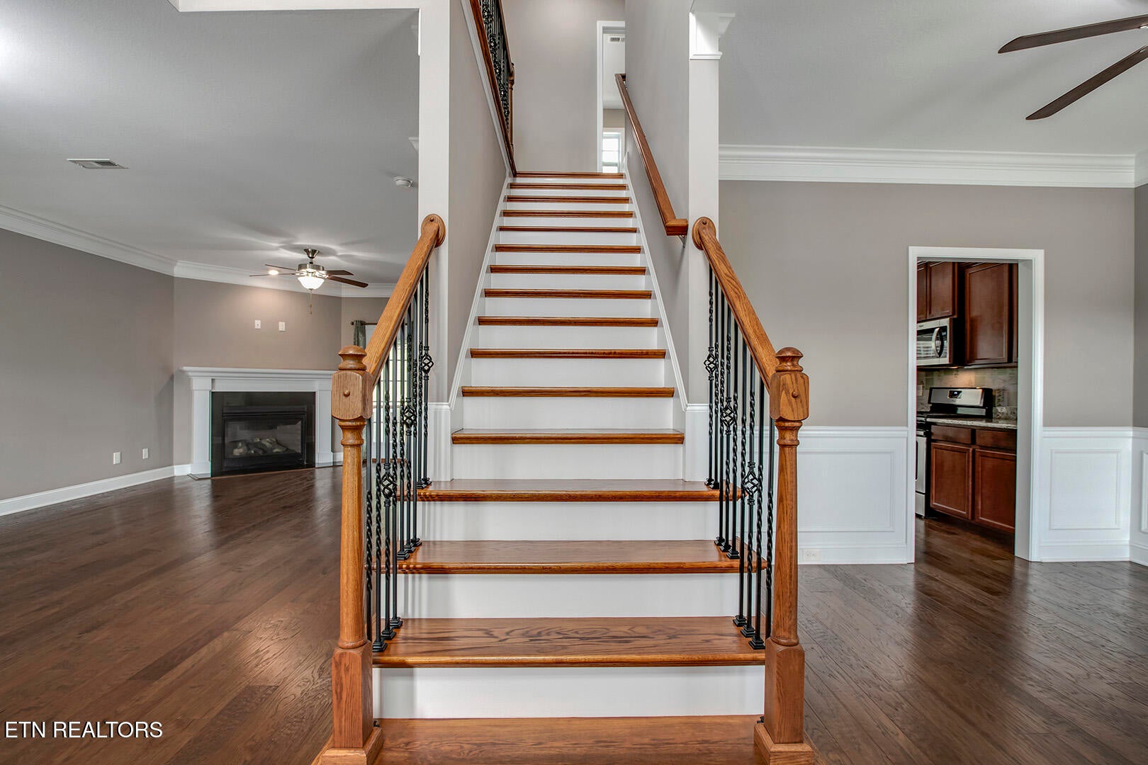 1737 Golden Nugget Lane