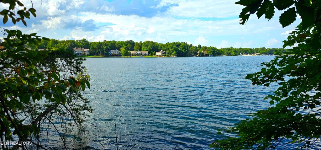 Photo of 53 Markham Terrace, Crossville, TN 38558 (MLS # 1313717)