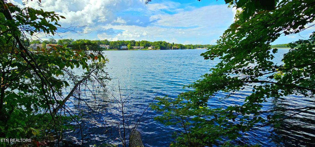 Photo of 53 Markham Terrace, Crossville, TN 38558 (MLS # 1313717)