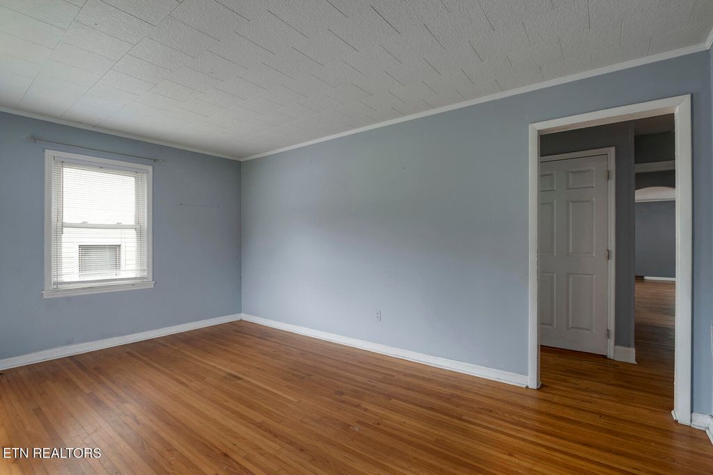 Photo of 215 S Kingston Ave, Rockwood, TN 37854 (MLS # 1295406)