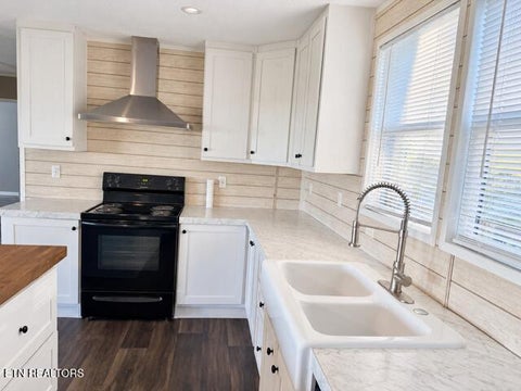 Tiny photo for 8274 Cedar Creek Rd, Greeneville, TN 37743 (MLS # 1359422)