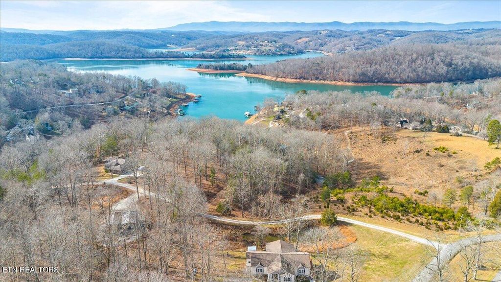 Photo of 1048 Deerfield Way, LaFollette, TN 37766 (MLS # 1326600)