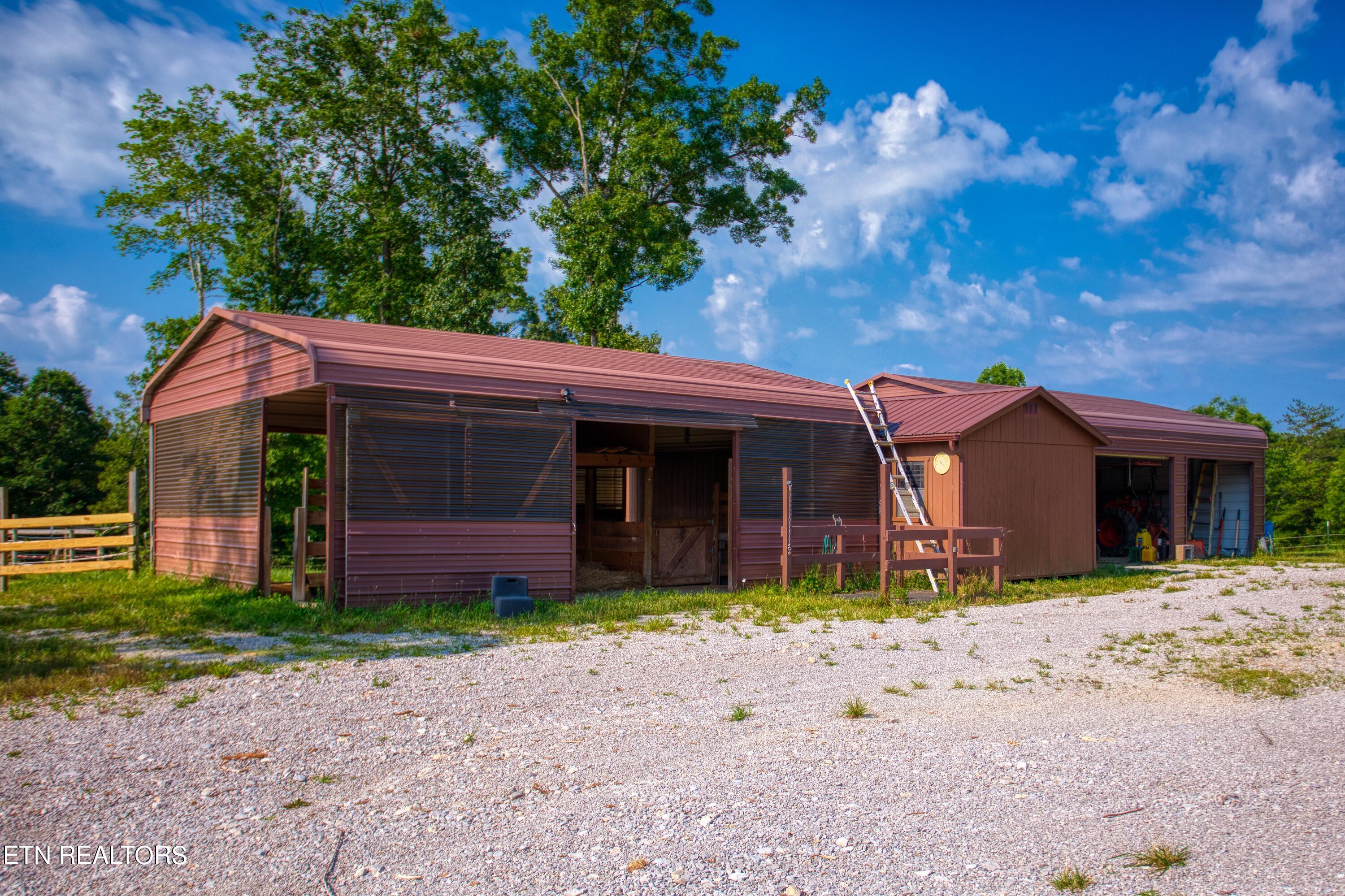 1240 Louvaine Rd
