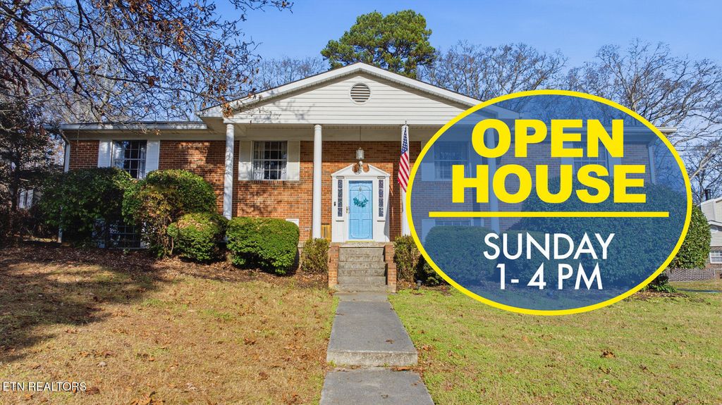 Photo of 1317 Snowdon Drive, Knoxville, TN 37912 (MLS # 1323928)