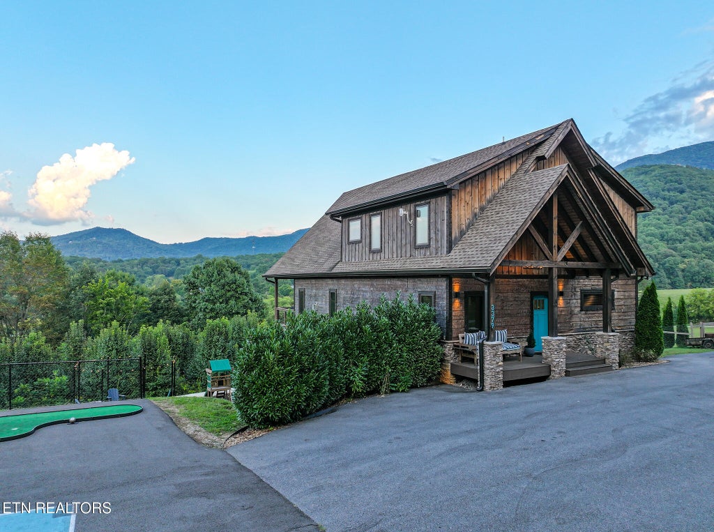 Photo of 3379 Robeson Rd, Sevierville, TN 37862 (MLS # 1355054)