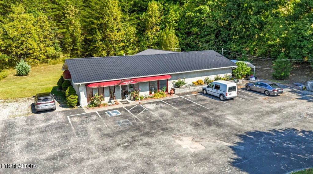 Photo of 215 HWY 61 E, Maynardville, TN 37807 (MLS # 1316240)