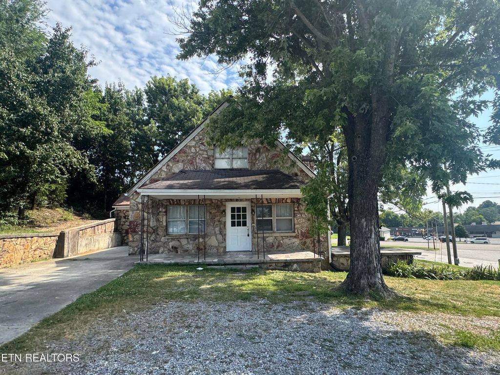 Photo of 620 E Hwy 25 70, Newport, TN 37821 (MLS # 1307742)