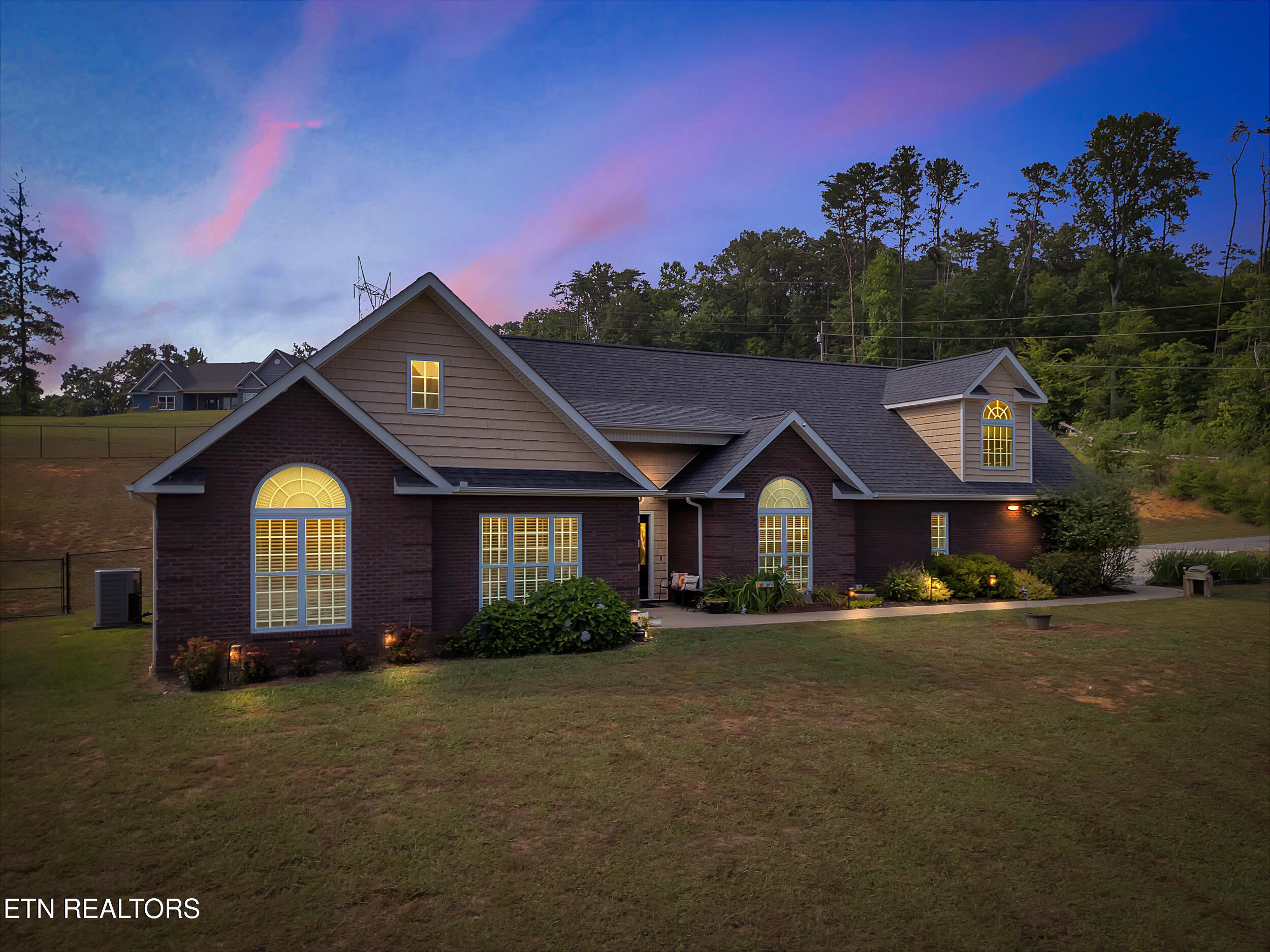 5728 Hickory Valley Rd