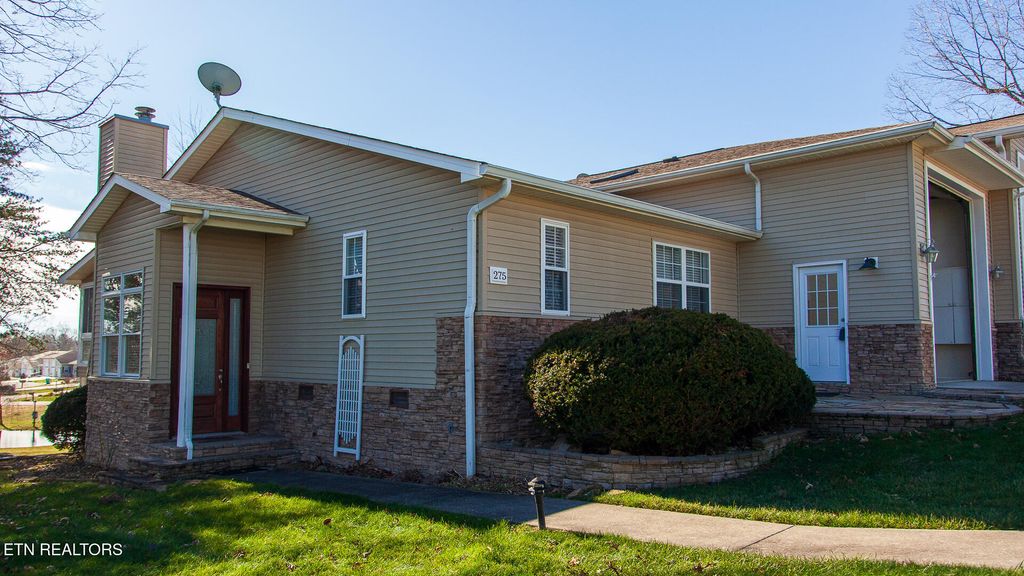 Photo of 275 Hawthorn Loop, Crossville, TN 38555 (MLS # 1284135)
