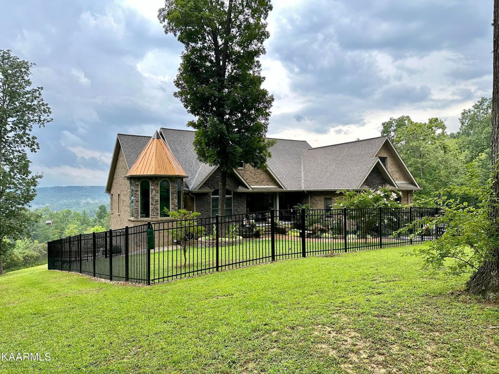 Photo of 166 Rocky Branch Loop, Huntsville, TN 37756 (MLS # 1236342)