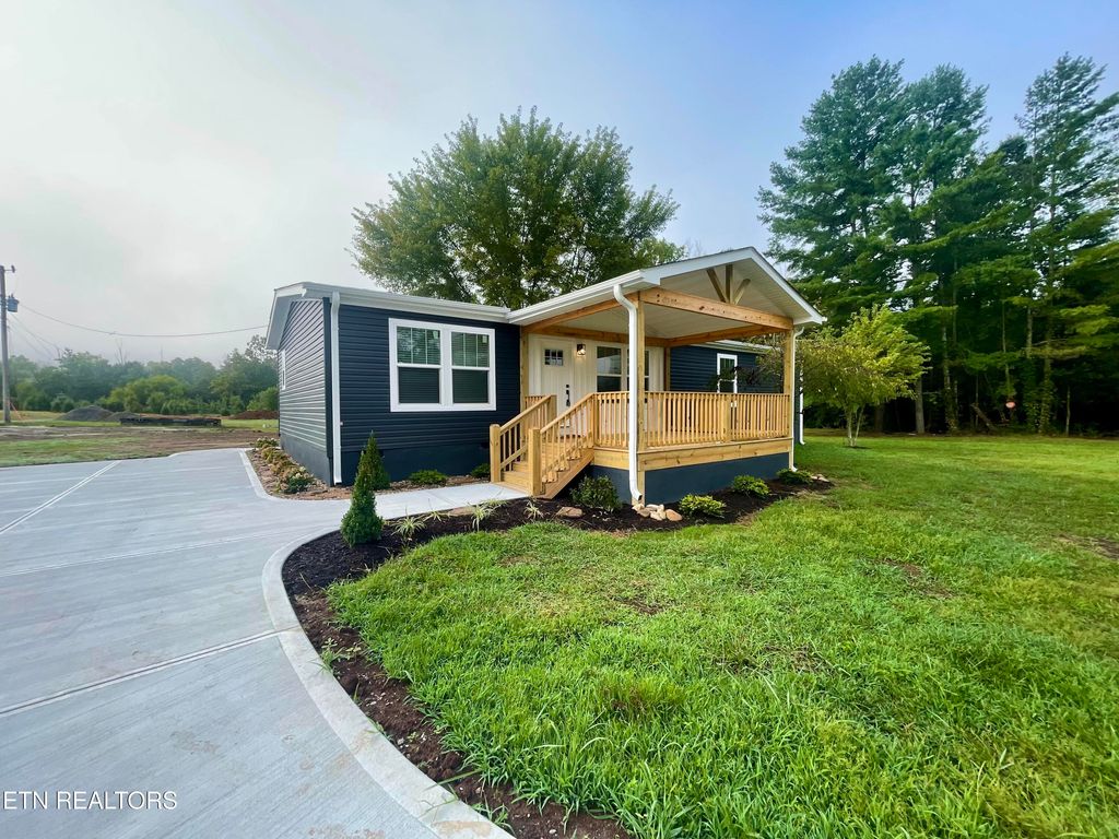 Photo of 1320 W Beaver Creek Dr, Powell, TN 37849 (MLS # 1313210)