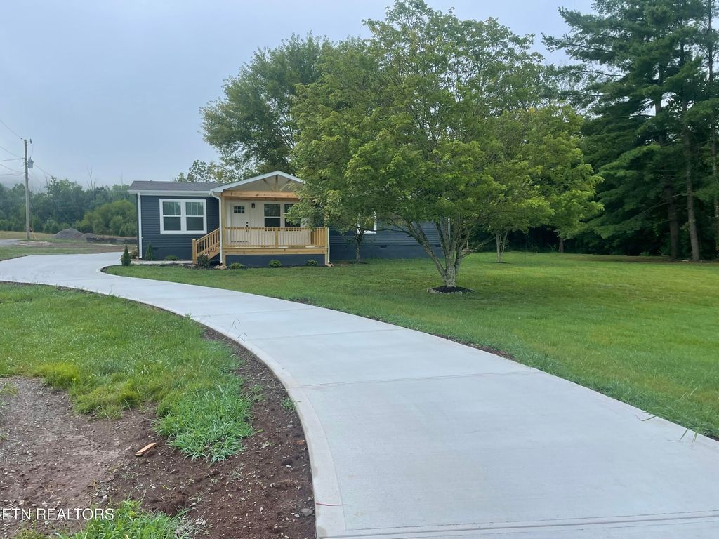 Photo of 1320 W Beaver Creek Dr, Powell, TN 37849 (MLS # 1313210)