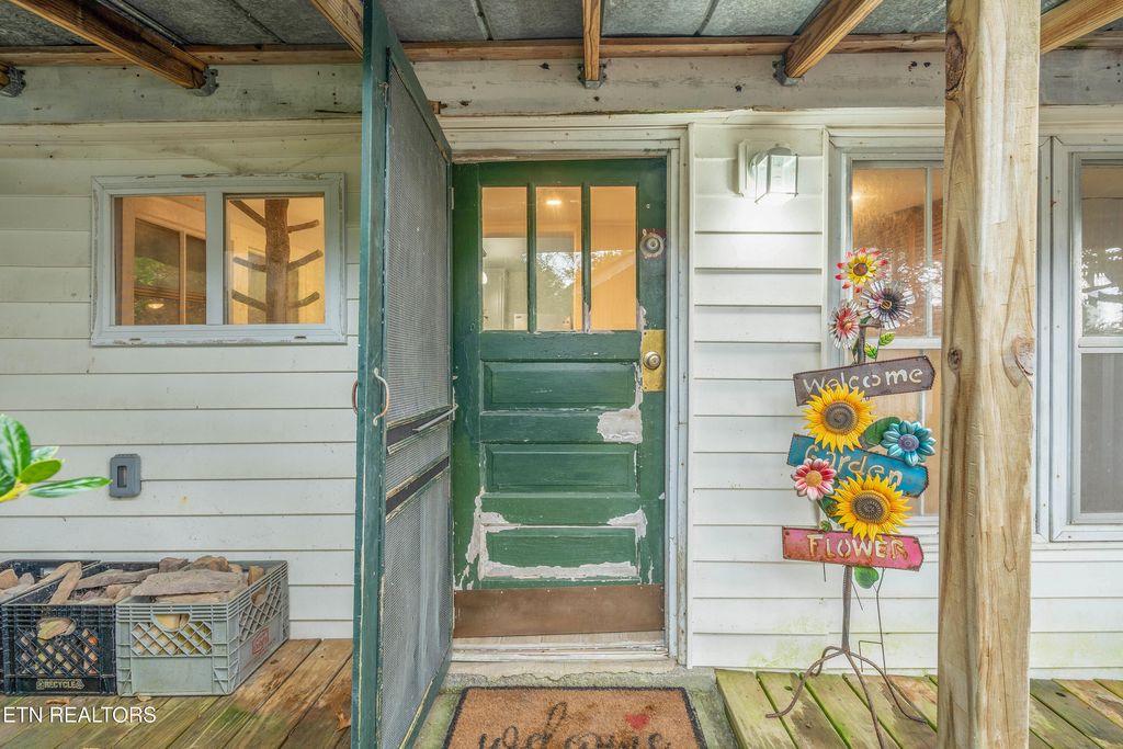 Photo of 2519 Maples Branch Rd, Sevierville, TN 37876 (MLS # 1319890)