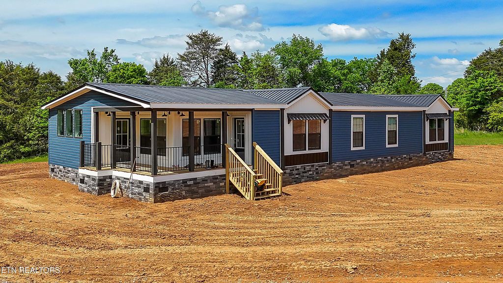 Photo of 409 Community Drive, Madisonville, TN 37354 (MLS # 1317184)