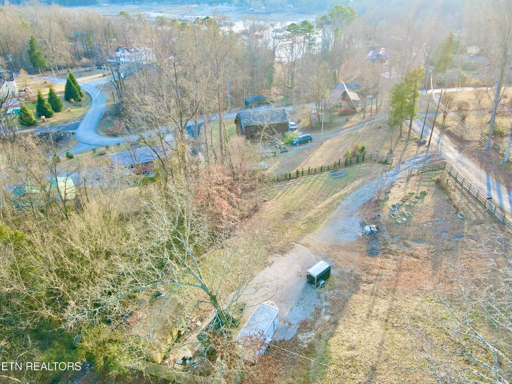 Photo of Deer Trail Circle, New Tazewell, TN 37825 (MLS # 1287933)