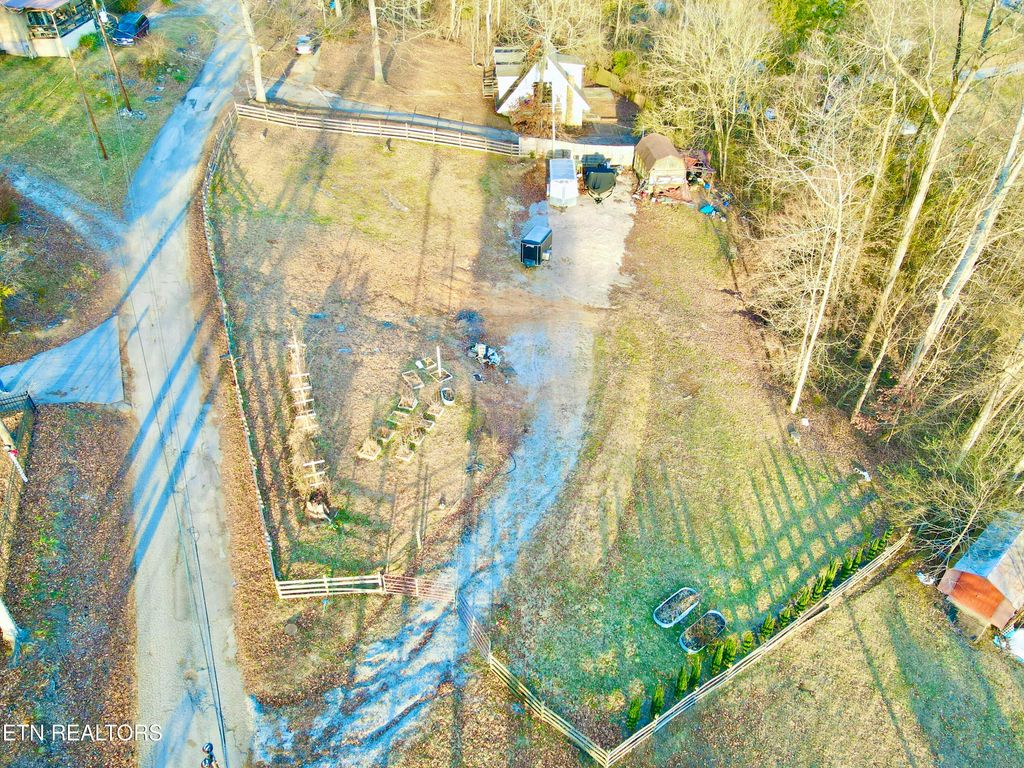 Photo of Deer Trail Circle, New Tazewell, TN 37825 (MLS # 1287933)