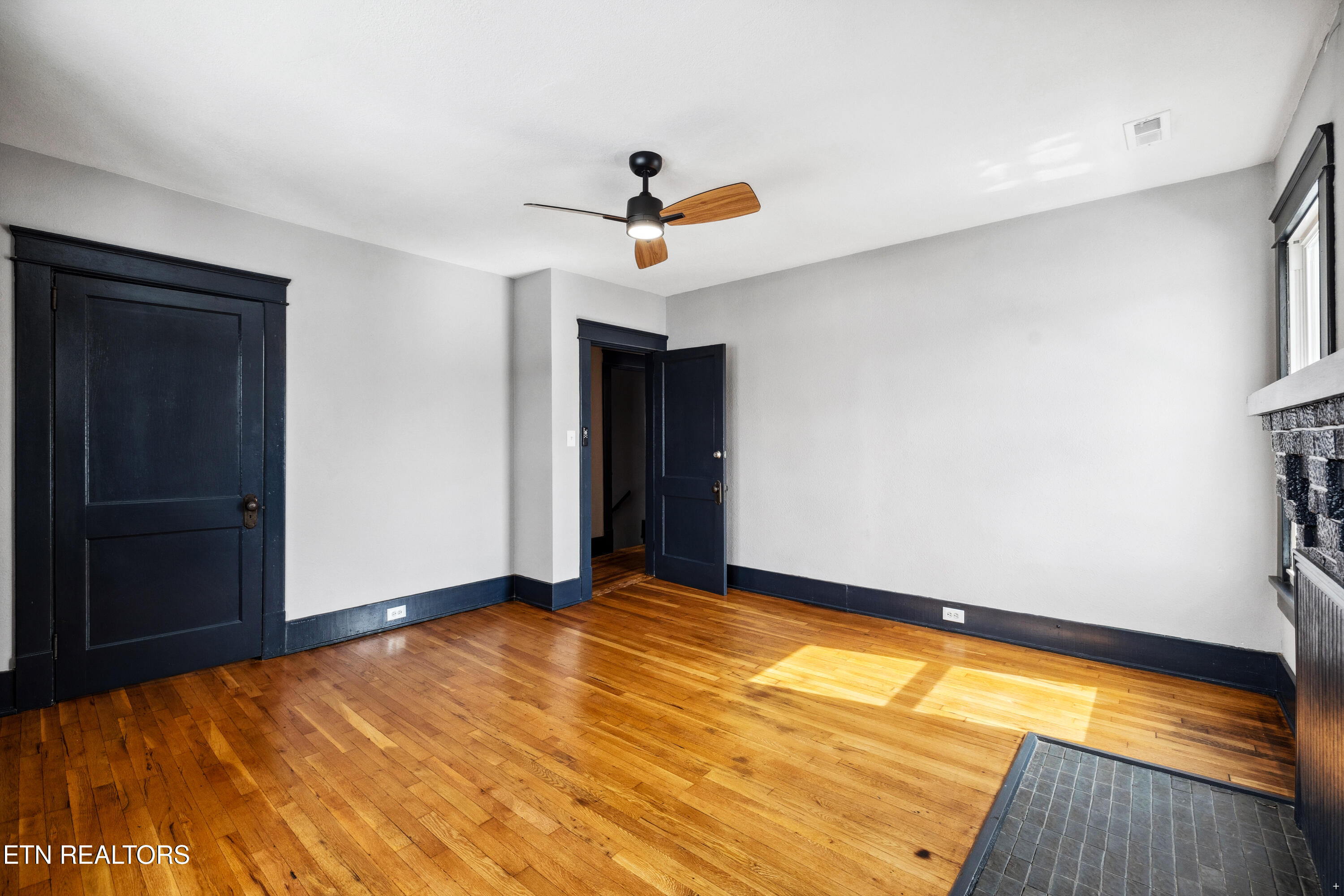 3720 N Broadway