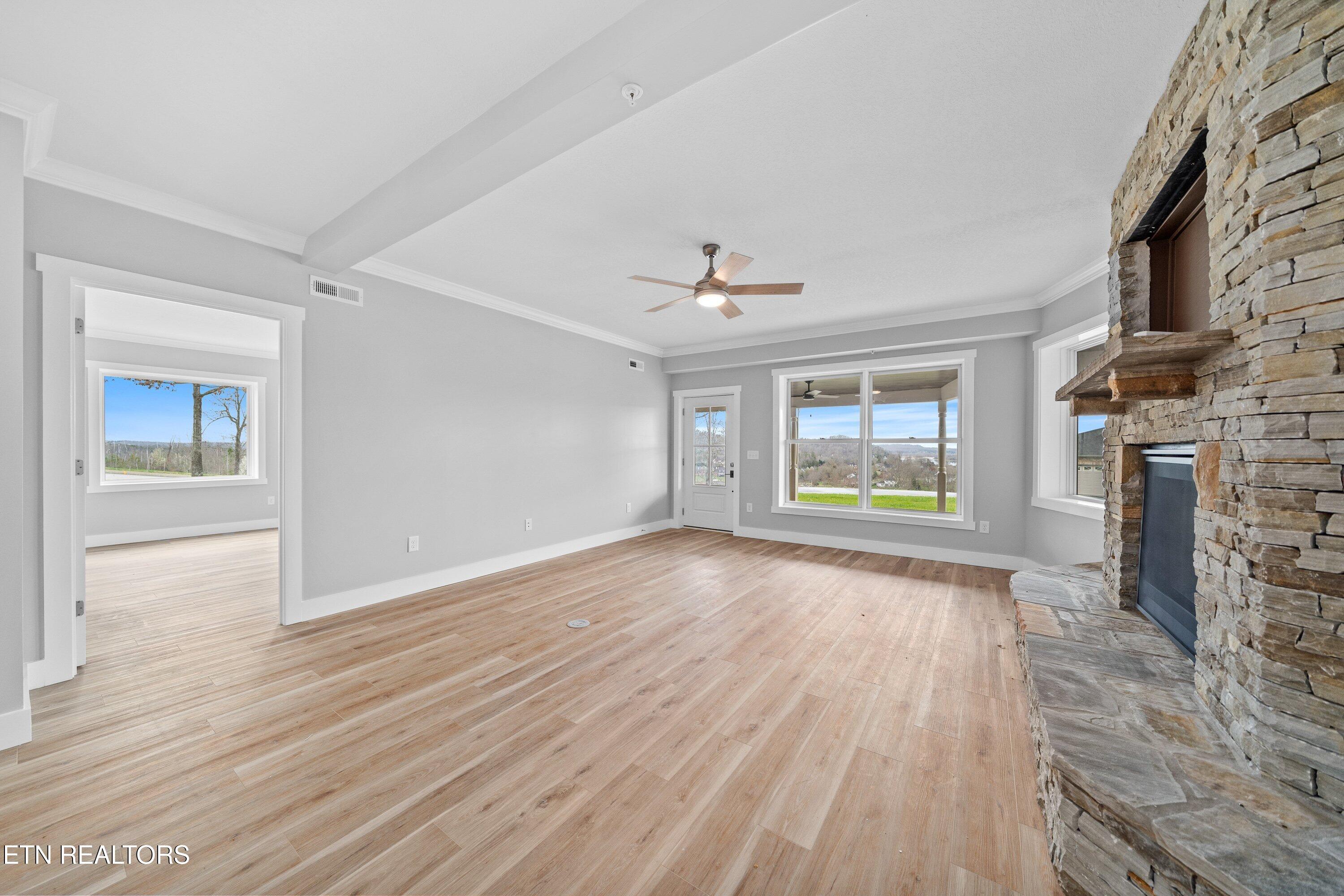 2414 Grand View Court