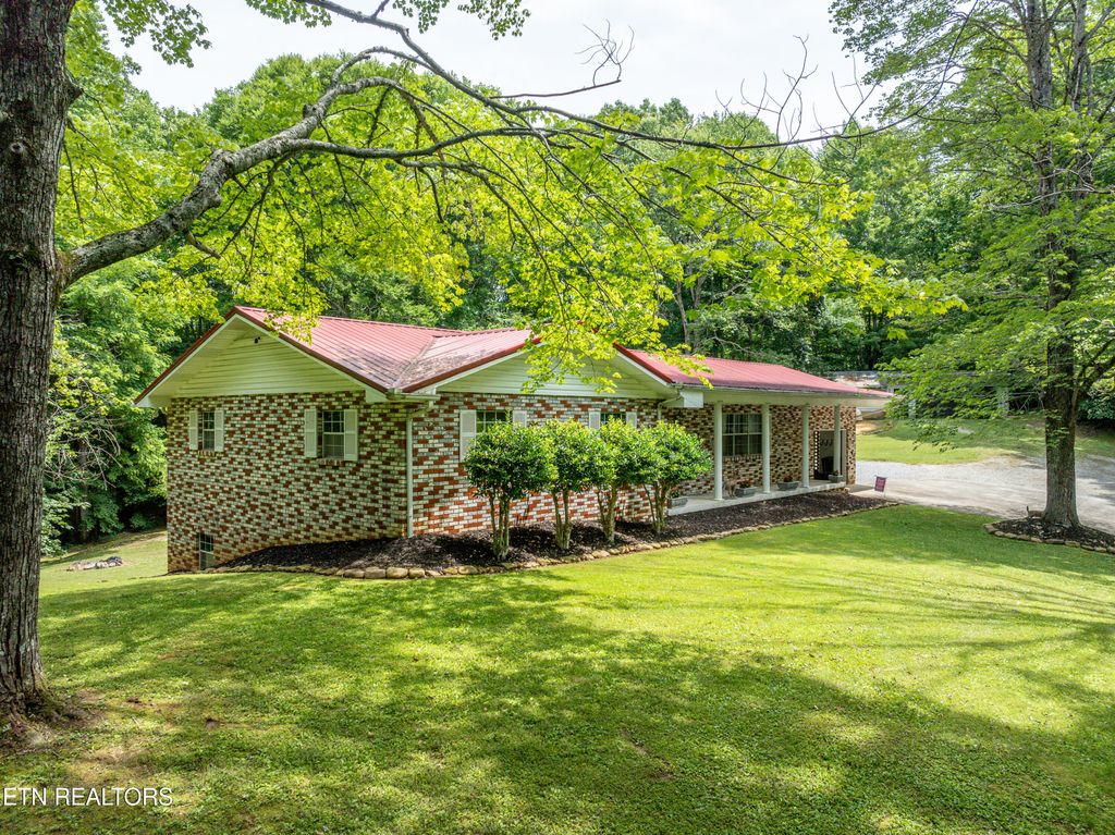 Photo of 1013 Old Oliver Rd, Walland, TN 37886 (MLS # 1265953)