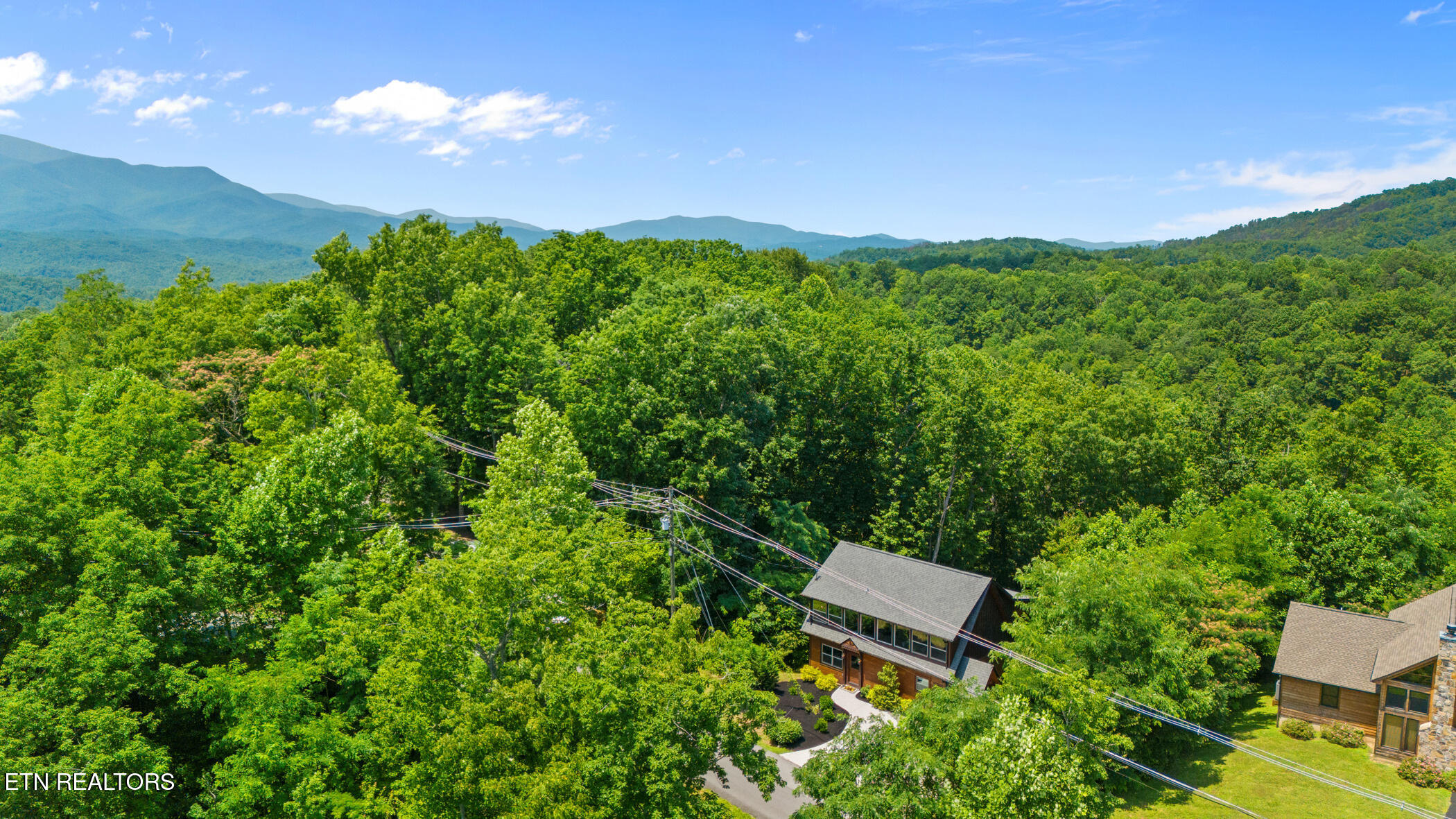 601 Deer Path Ln