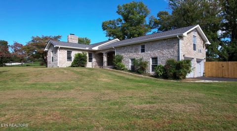 Photo of 351 Country Club Rd, LaFollette, TN 37766 (MLS # 1318177)