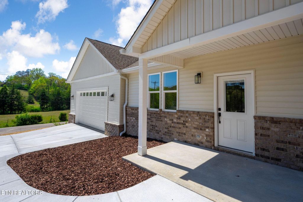 Photo of 3753 Blythes Ferry Rd, Dayton, TN 37321 (MLS # 1338862)