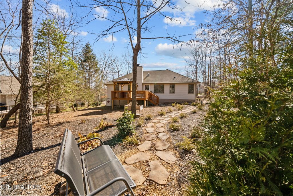 Photo of 115 Lafayette Point, Crossville, TN 38558 (MLS # 1328972)