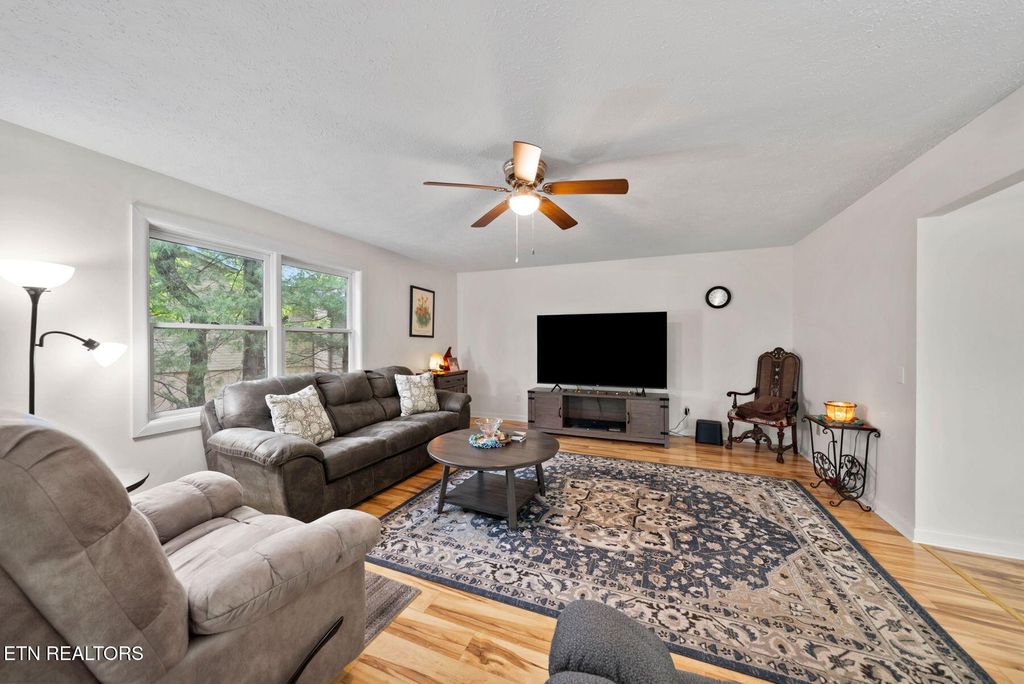 Photo of 116 Greenwood Rd, Crossville, TN 38558 (MLS # 1338792)