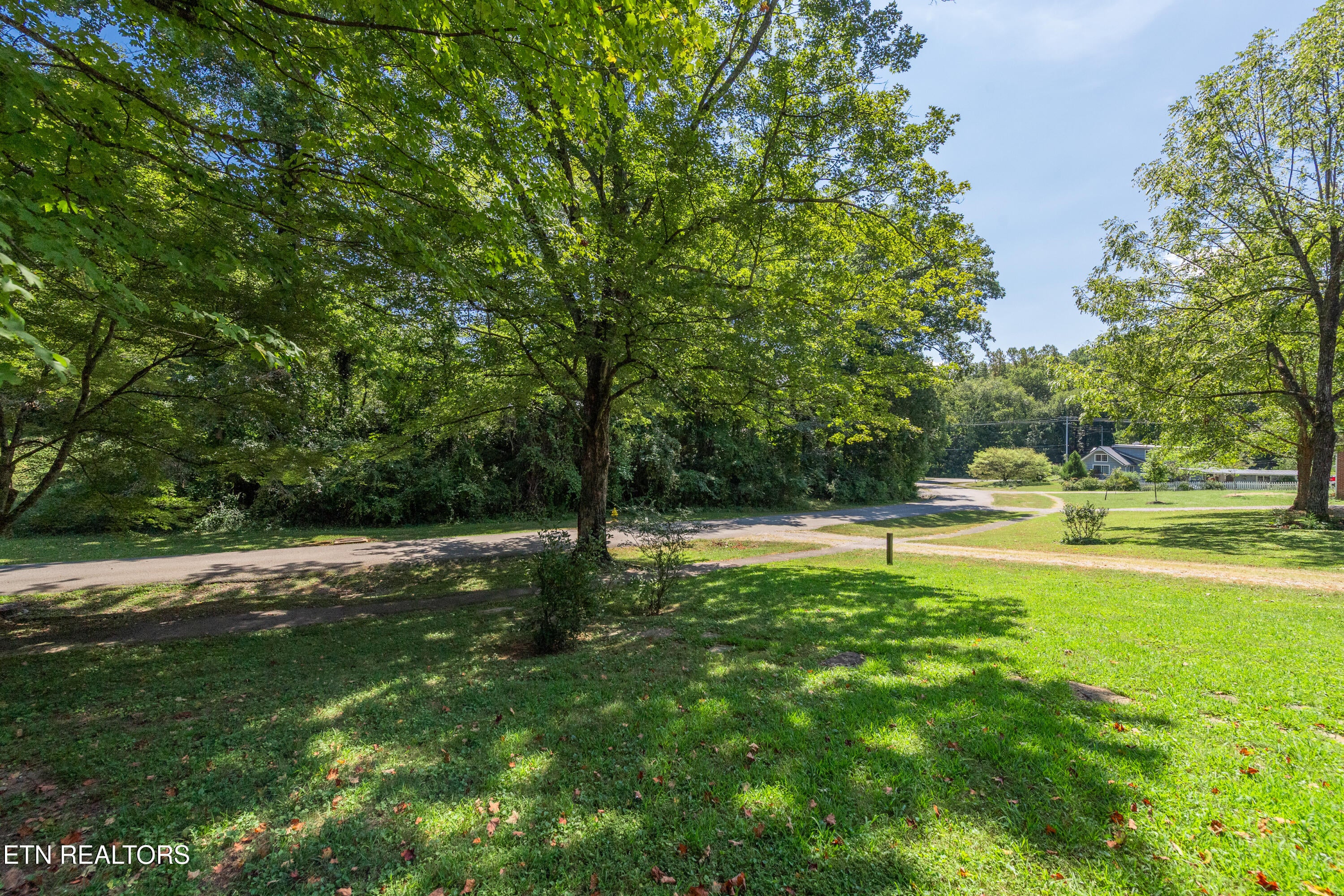 138 Crescent Rd