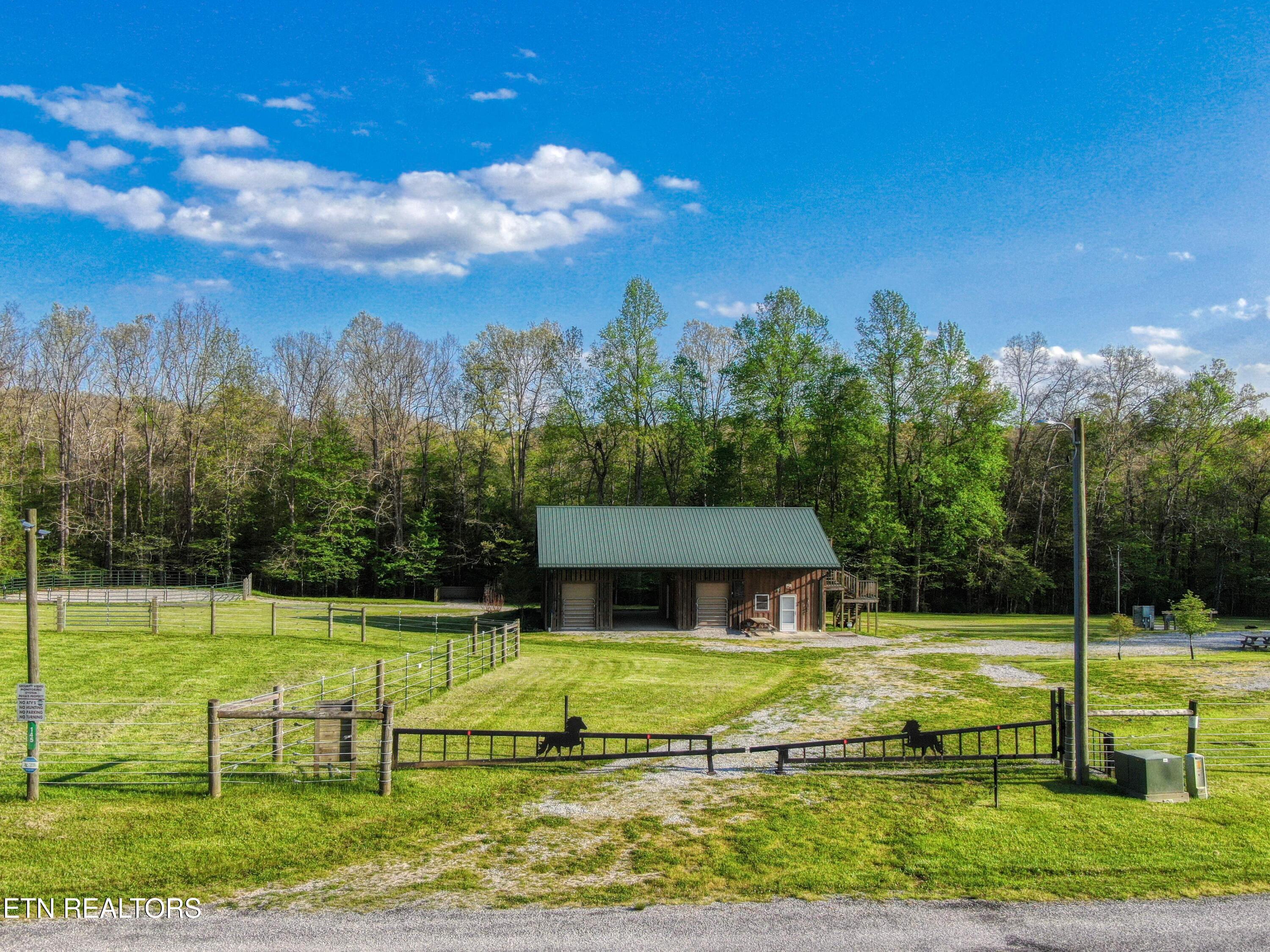 145 Horse Haven Rd
