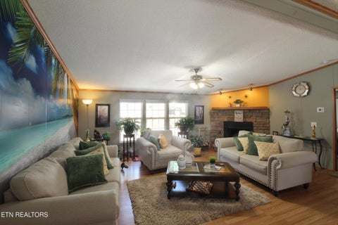 Tiny photo for 9115 Buttermilk Rd, Lenoir City, TN 37771 (MLS # 1359576)