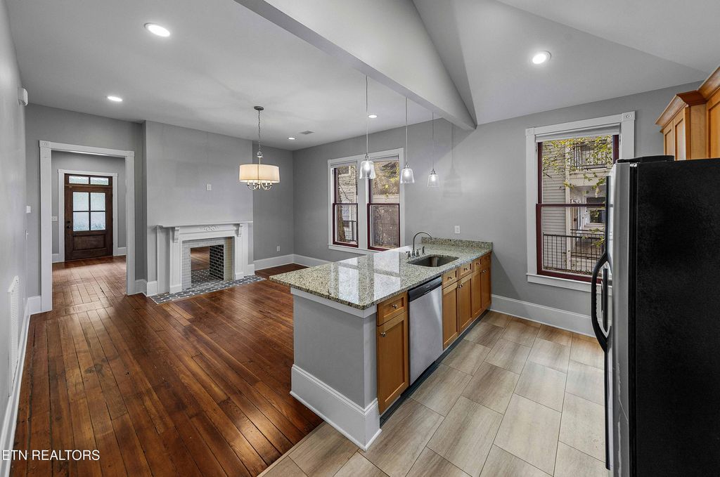 Photo of 1815 Highland Avenue Ave, Knoxville, TN 37916 (MLS # 1318075)