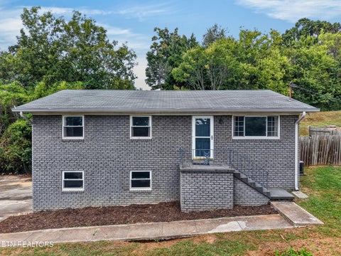 Photo of 5411 Parkridge Drive, Knoxville, TN 37924 (MLS # 1355431)