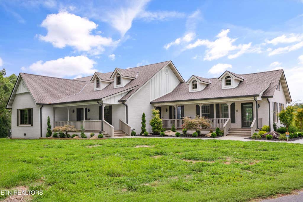 Photo of 1418 Old Powder Springs Way, Sevierville, TN 37876 (MLS # 1351002)