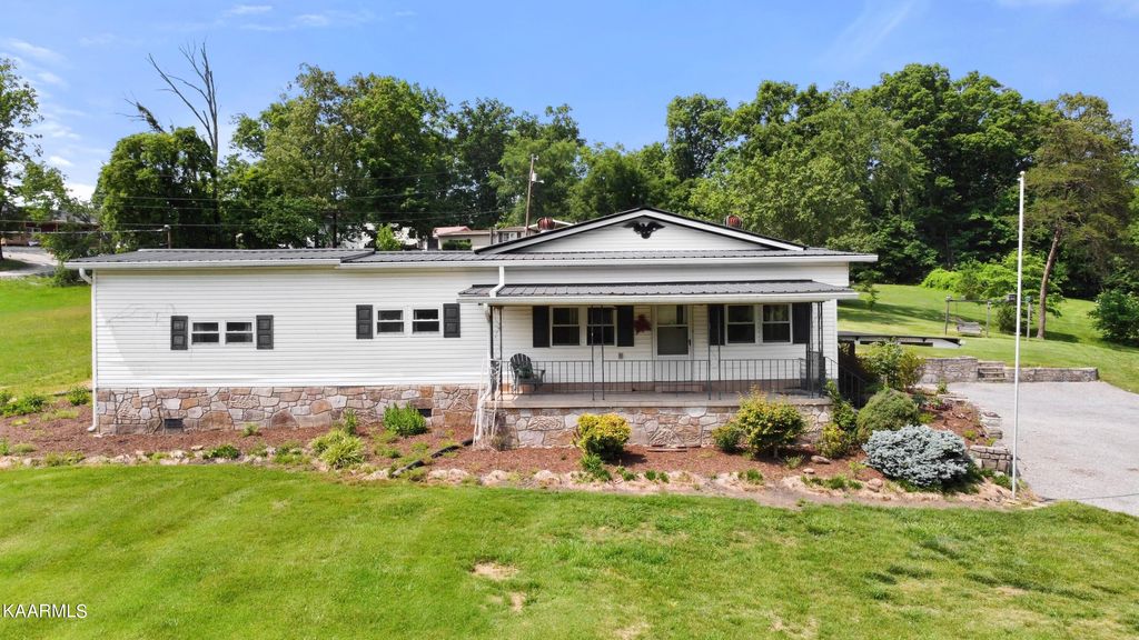 Photo of 7717 Rosie Lane, Strawberry Plains, TN 37871 (MLS # 1228592)