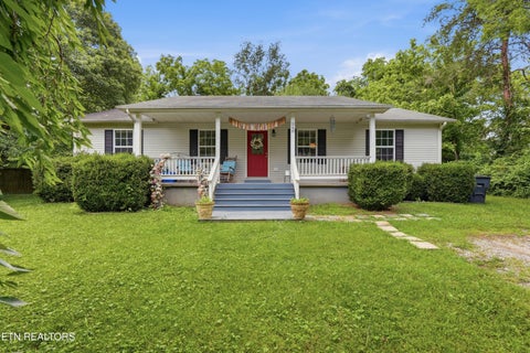 Photo of 348 Vinson Ave, Cookeville, TN 38501 (MLS # 1346583)