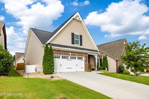 Photo of 1231 Branch Creek Ln LN, Maryville, TN 37801 (MLS # 1347698)