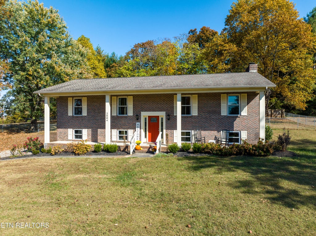 Photo of 2804 Big Bend Drive, Maryville, TN 37803 (MLS # 1251118)