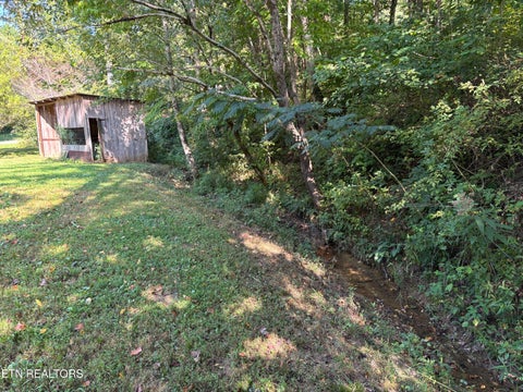 Photo of 204 Hughes Hollow Rd, Vonore, TN 37885 (MLS # 1354168)