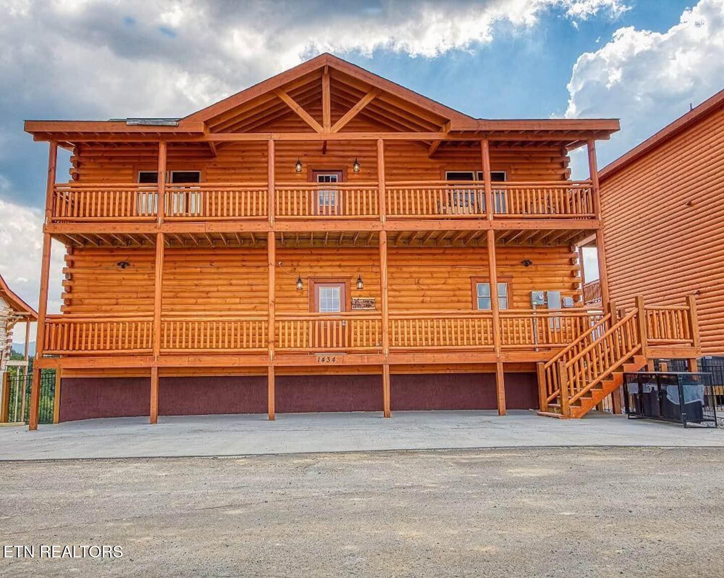 1430/1434 Eagle Cloud Way