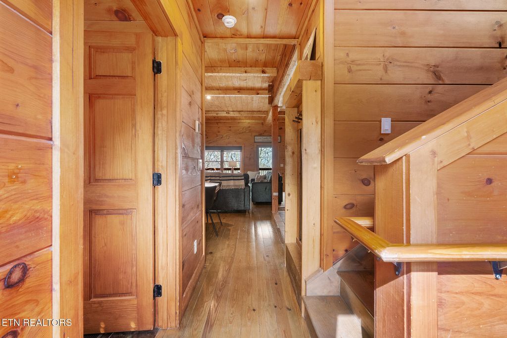 Photo of 1255 Bear Cub Way, Gatlinburg, TN 37738 (MLS # 1329173)